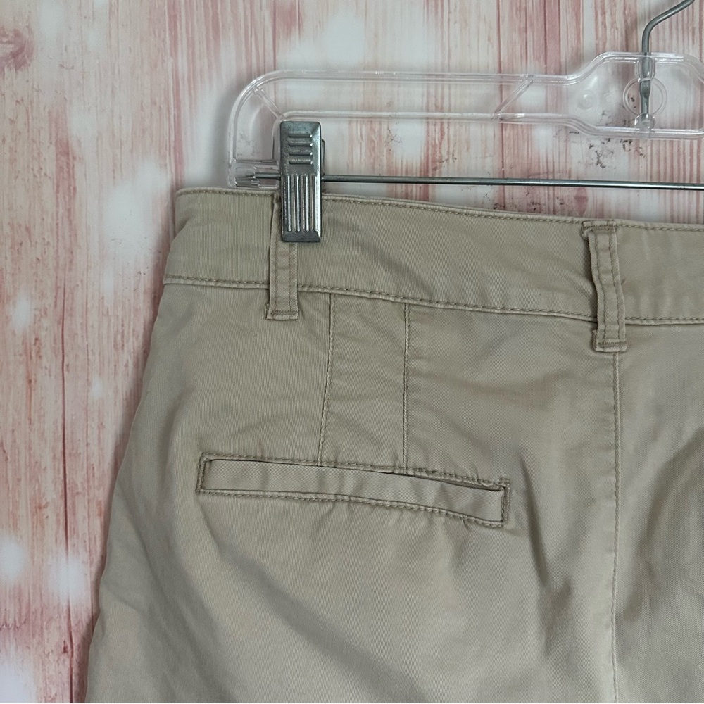 Gap 5” Girlfriend Khaki Shorts Size 8 - Picture 6 of 10